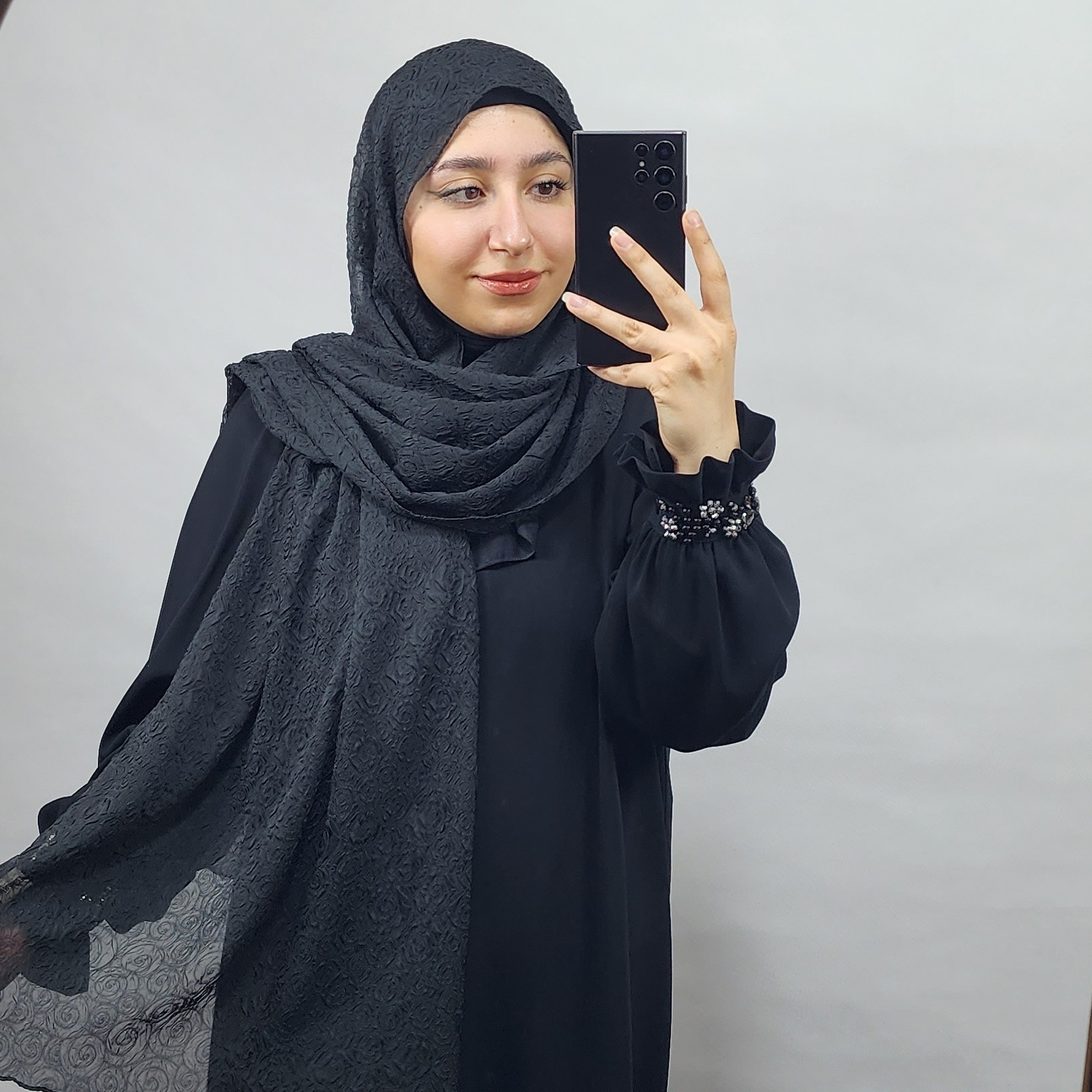 شال مشکی مجلسی حریر ابریشم پفکی 3 بعدی وارداتی