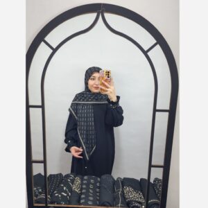 روسری مشکی نخی پلیسه