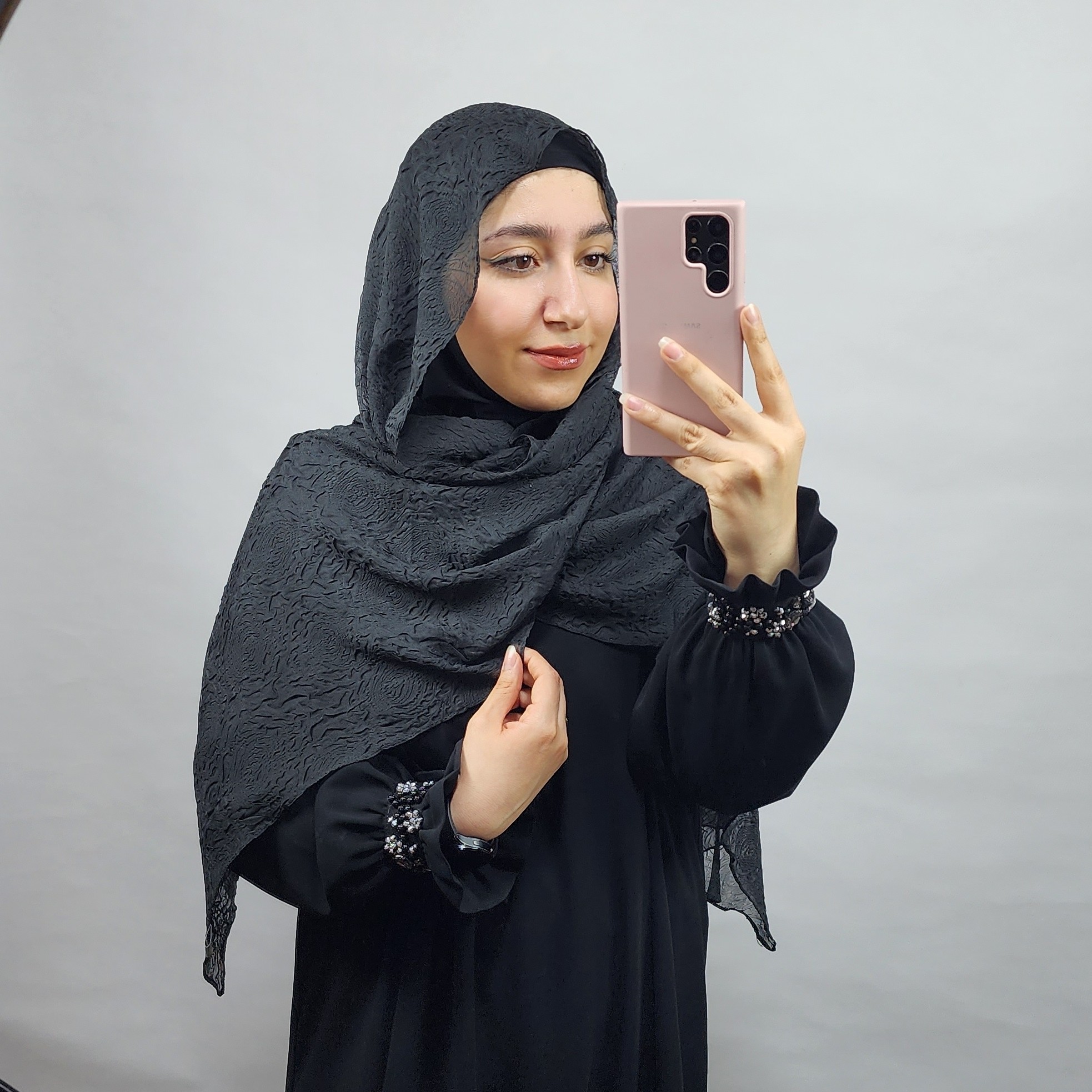شال مشکی مجلسی حریر ابریشم پفکی 3 بعدی وارداتی