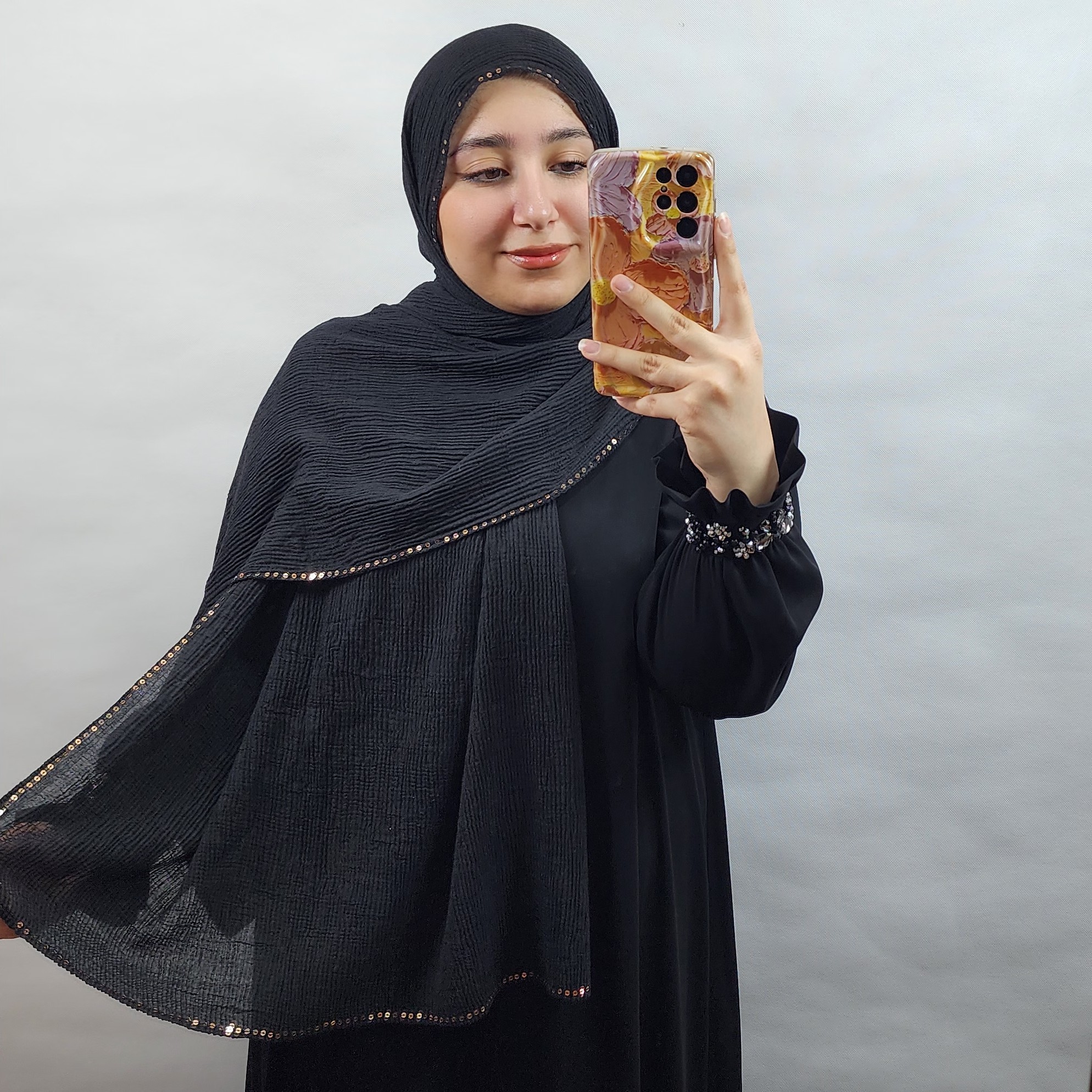 شال مشکی پلیسه وارداتی دور پولک