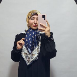 روسری ساتن طرح سنتی قواره 100