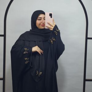اپلیکه جواهر دوزی برای تغییر لباس های ساده
