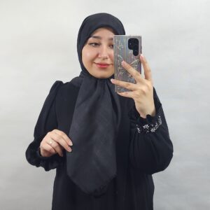 روسری مشکی نخی